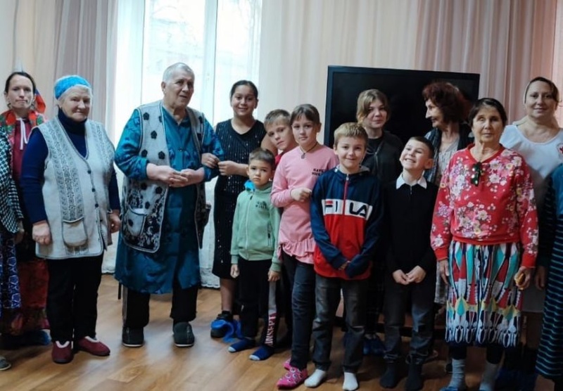 Учащиеся воскресной школы «Благовест» поздравили подопечных Центра социального обслуживания граждан пожилого возраста и инвалидов