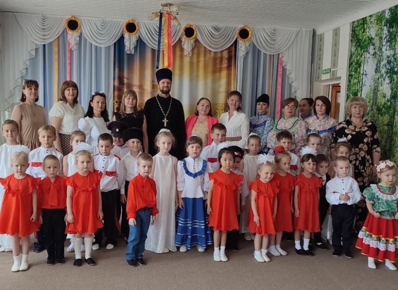 «Заветы старины в семье казачьей хранились свято испокон веков»