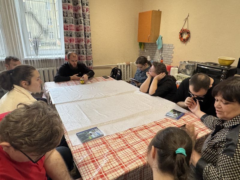 Духовно-нравственные беседы в АНО «Финист»: о смирении, благодарности и спасительной силе Таинств