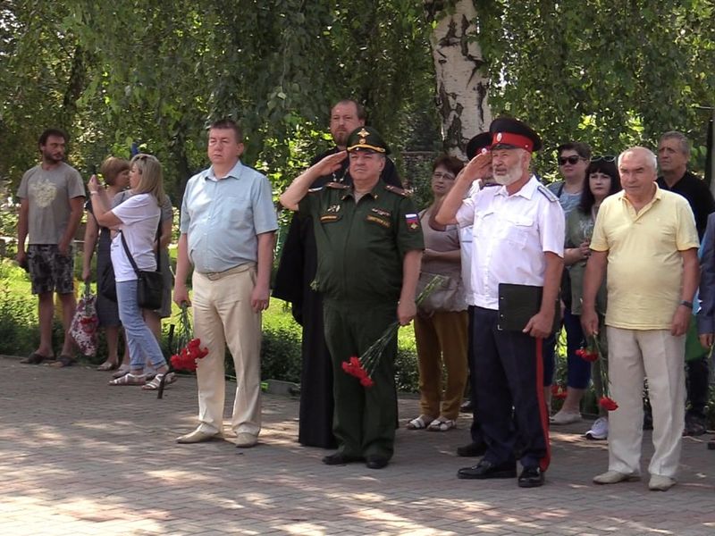 Протоиерей Роман Амплеев принял участие в митинге, посвященном 93-ой годовщине образования воздушно-десантных войск