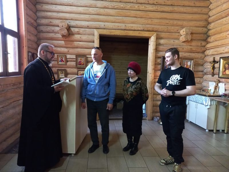 Беседы с приходскими консультантами в храме блаженной Матроны Московской при Шахтинском кадетском корпусе