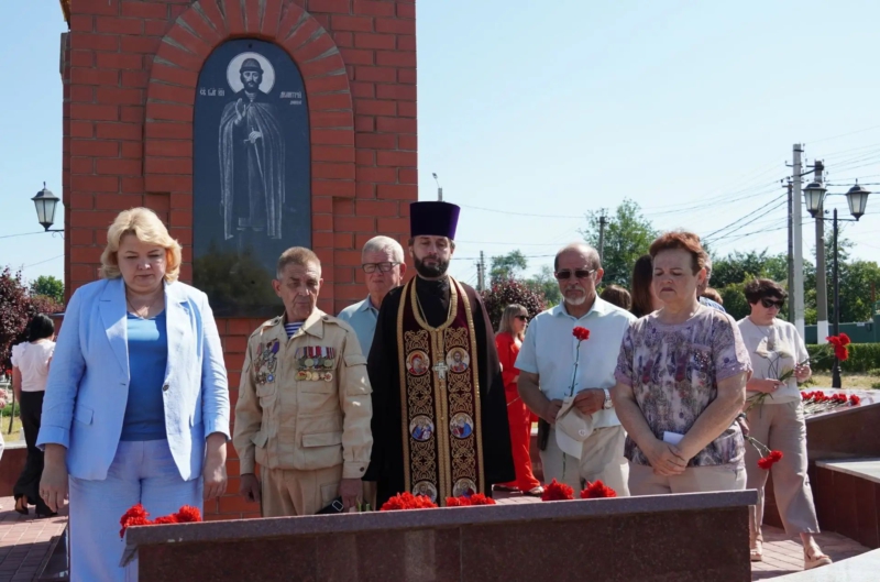 В Октябрьском районе почтили память героев локальных войн и чернобыльцев