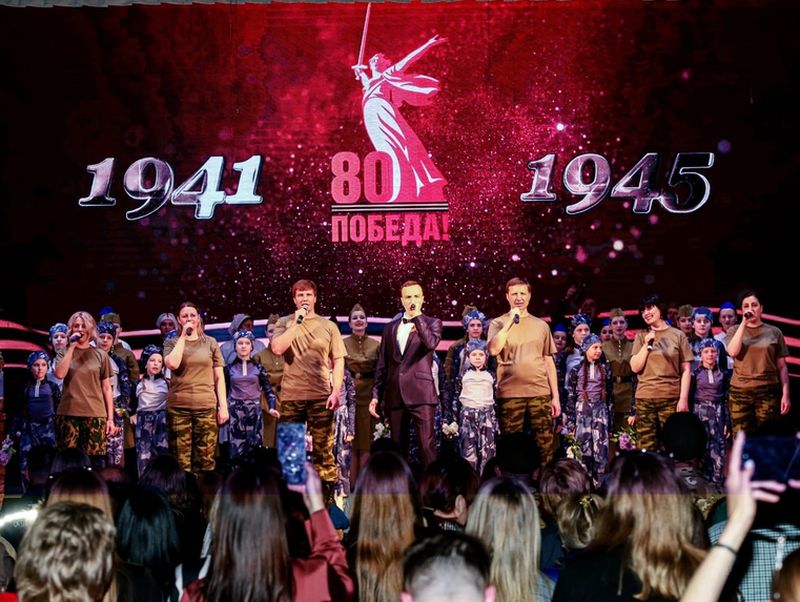 В Октябрьском районе прошёл торжественной концерт, посвященный 80-ой годовщине Великой Победы