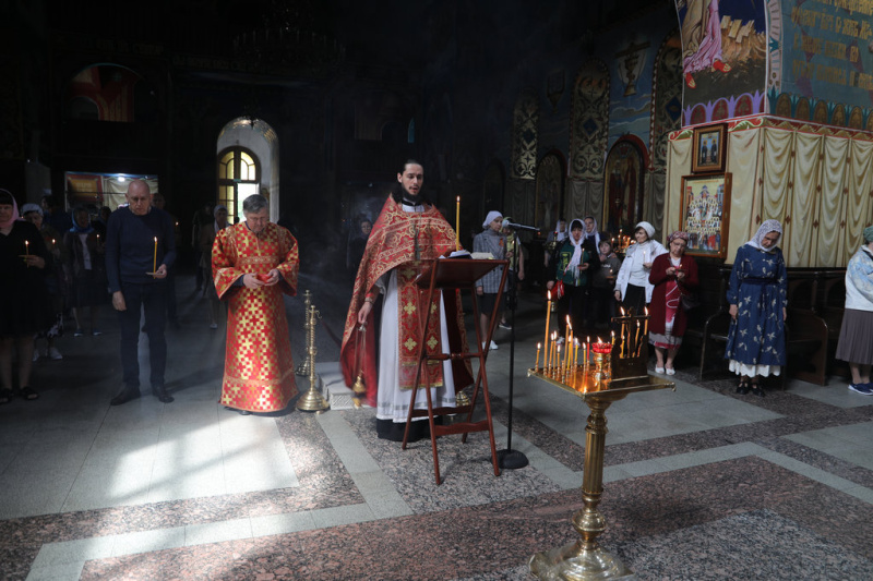 В Покровском кафедральном соборе города Шахты почтили память героев Великой Отечественной войны