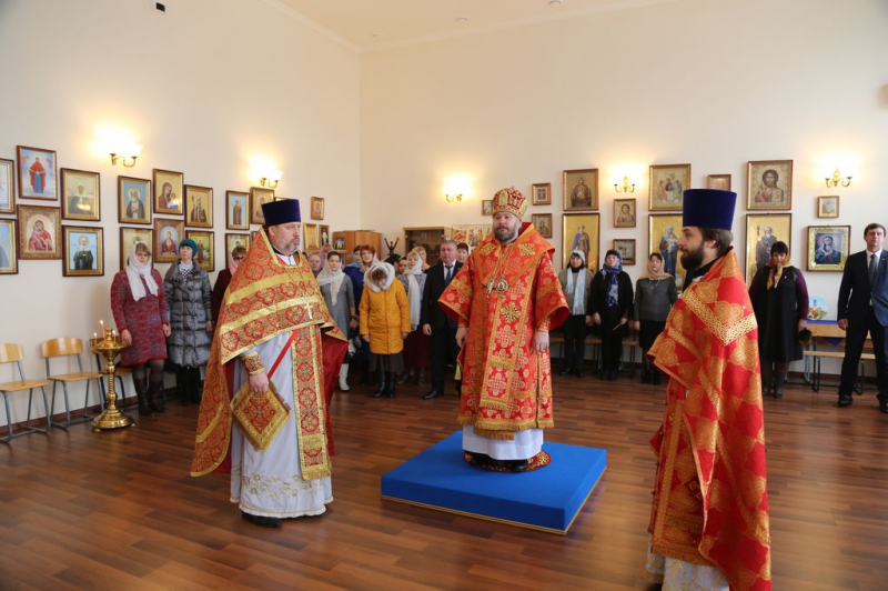 В день памяти святой Татианы и День студента Преосвященнейший епископ Симон совершил праздничное богослужение в храме при Институте сферы обслуживания и предпринимательства (филиале) ДГТУ в г. Шахты