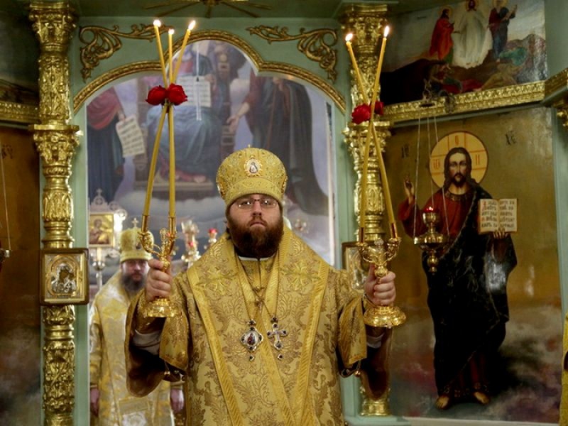 Епископ Игнатий принял участие в торжественном богослужении по случаю 40-летия Преосвященнейшего Пантелеимона, епископа Ровеньковского и Свердловского