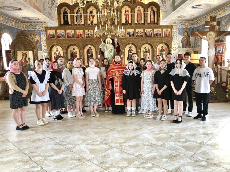 Молебное пение перед экзаменами в станице Боковской