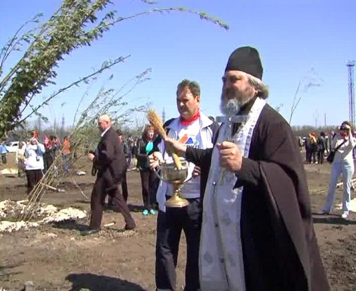 В г. Гуково посадили «Алмазную рощу»