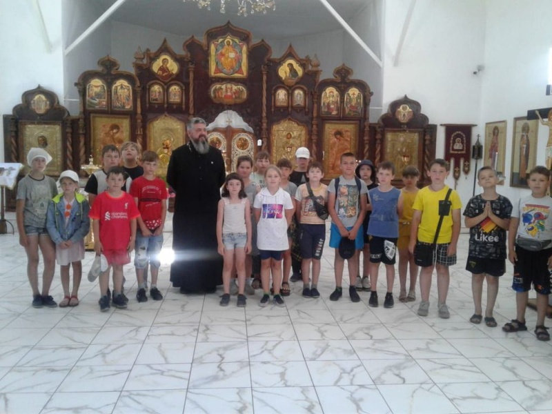 Учащиеся школы № 9 г. Гуково посетили храм святой преподобномученицы Елисаветы г. Гуково