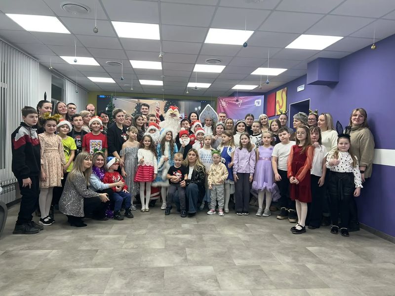 В Шахтах состоялся праздник для молодых семей. Священнослужитель принял участие в мероприятии