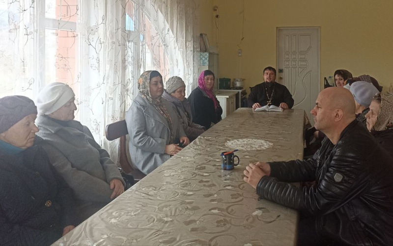 В храме Архистратига Михаила хутора Ёлкин продолжаются беседы по изучению Священного Писания в библейской группе