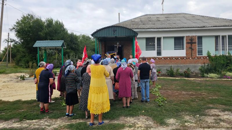 В храме хутора Талловеров отметили престольный праздник Успения Пресвятой Богородицы