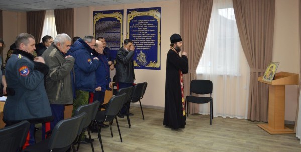 Благочинный приходов Нижнедонского округа принял участие в Совете атаманов Нижнедонского юрта