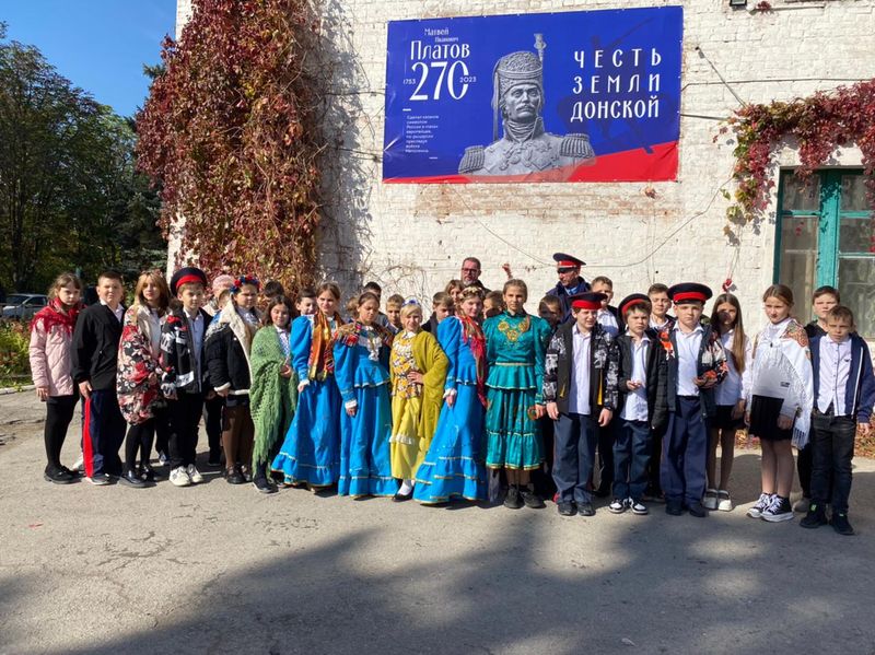 Иерей Евгений Поцелуев принял участие в торжественном принятии в казачата пятиклассников