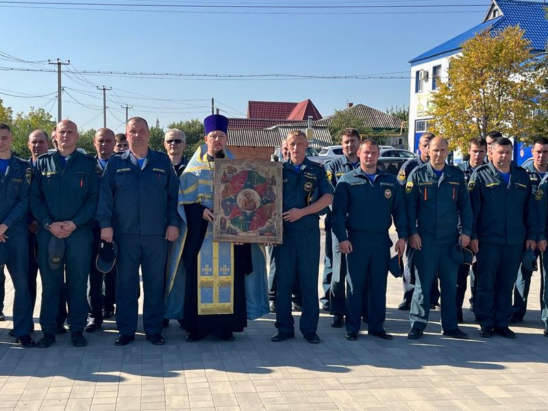 Молебен в честь иконы Божией Матери «Неопалимая Купина» в станице Вёшенской