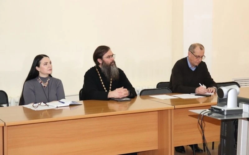 Благочинный Александровск-Грушевского округа принял участие в заседании антинаркотической комиссии Ростовской области