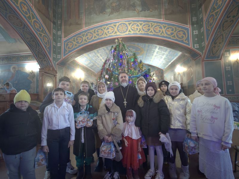 В храме святителя Николая станицы Багаевской прошел рождественский утренник для детей и их  родителей