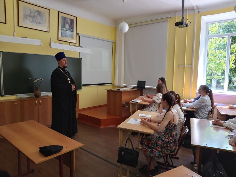 Мероприятие в педагогическом колледже ко Дню Святой Троицы   