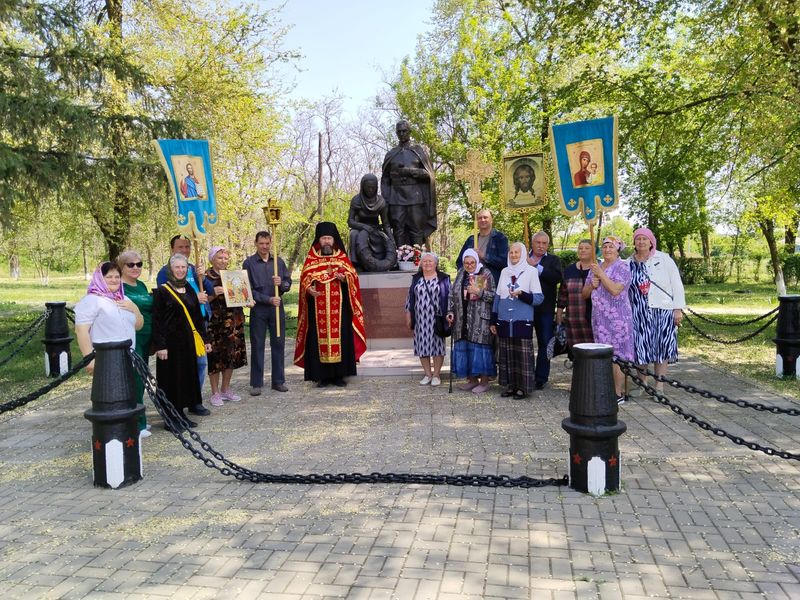 В селе Алексеевка Октябрьского района прошел Крестный ход