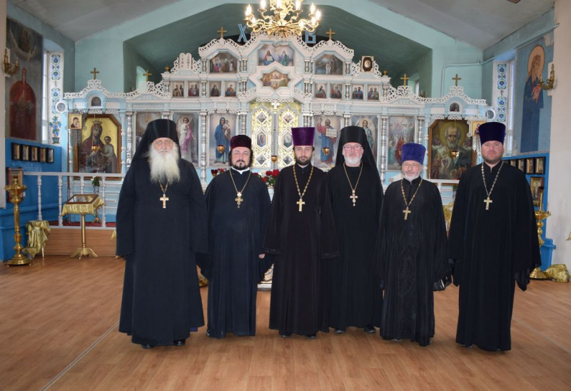 В храме Архангела Михаила пос. Каменоломни Октябрьского района состоялась очередная встреча духовенства Нижнедонского округа