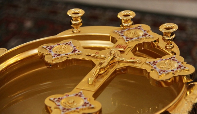 Иерей Владимир Молородов благословил начало строительства моста, ведущего к храму в селе Никольское