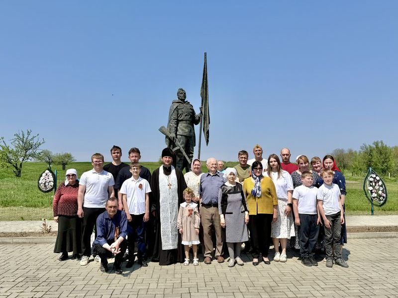 На приходе Иоанна Предтечи станицы Боковской прошел праздник, посвященный 81-й годовщине Победы в Великой Отечественной войне