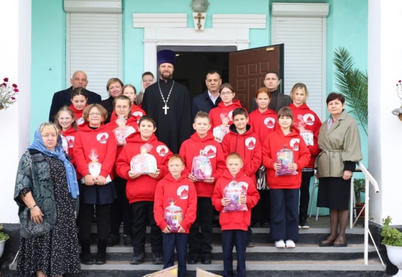 Покровские подарки вручили в Гуково