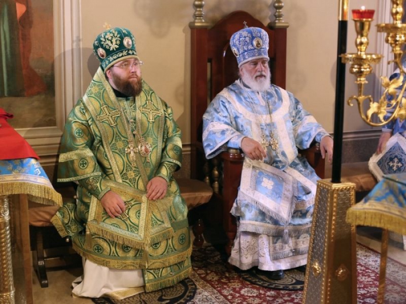 Епископ Шахтинский и Миллеровский Игнатий сослужил митрополиту Рязанскому и Михайловскому Павлу за литургией в Казанском женском монастыре города Рязани