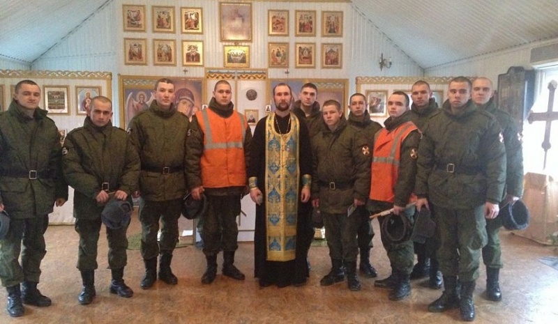 Накануне Великого поста в Прощеное воскресенье военнослужащие войсковой части № 3722 г. Шахты посетили храм благоверного князя Александра Невского г. Шахты