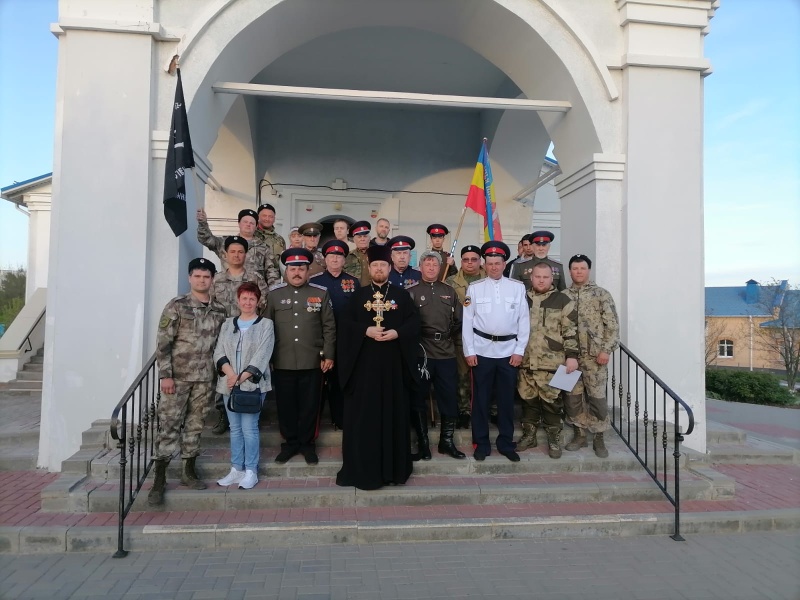 Традиционная встреча и приведение к присяге казаков станицы Мало-Несветаевской
