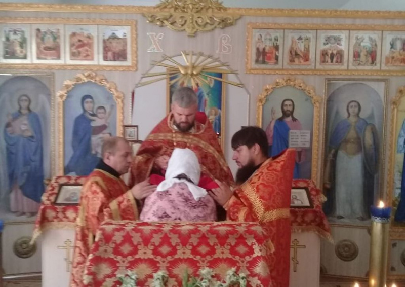 В храме преподобномученицы княгини Елисаветы пос. Углеродовский Красносулинского благочиния соборным богослужением отметили престольное торжество