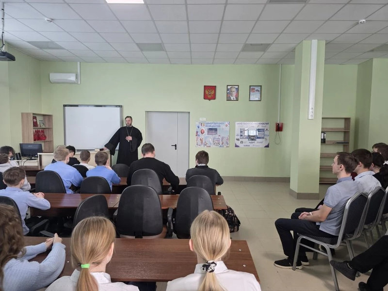 Встреча со школьниками в МБОУ СОШ №6 города Красный Сулин, посвященная Дню православной книги