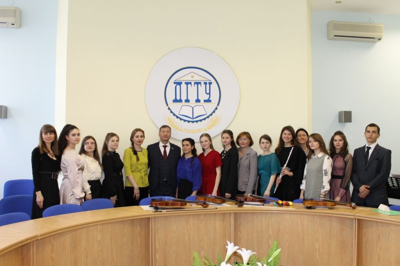 В Шахтинском вузе рассмотрели богословские основания и народную интерпретацию пасхальных традиций