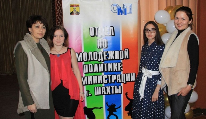 В городском этапе областного конкурса патриотической песни «Гвоздики Отечества» с успехом приняли участие певицы от Шахтинской епархии