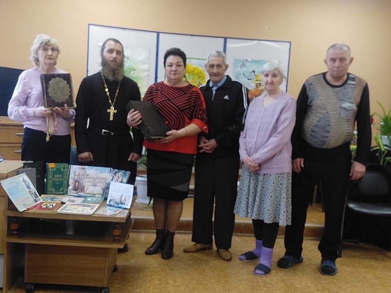 Иерей Владимир Молородов посетил дом престарелых станицы Мальчевской