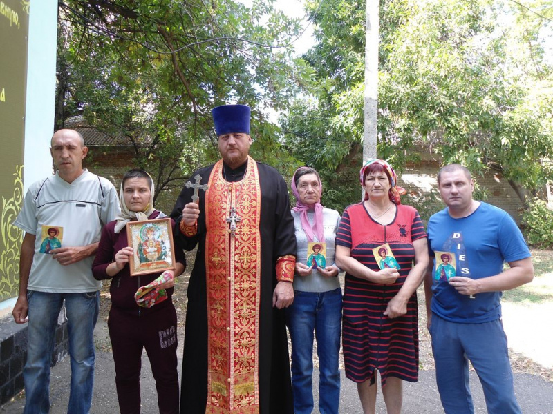 В наркологическом отделении №2 города Каменск-Шахтинский состоялся молебен Божией Матери перед иконой «Неупиваемая Чаша»