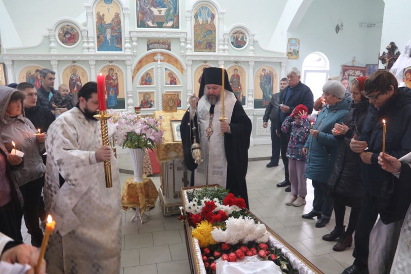 Преосвященнейший епископ Симон совершил чин погребения