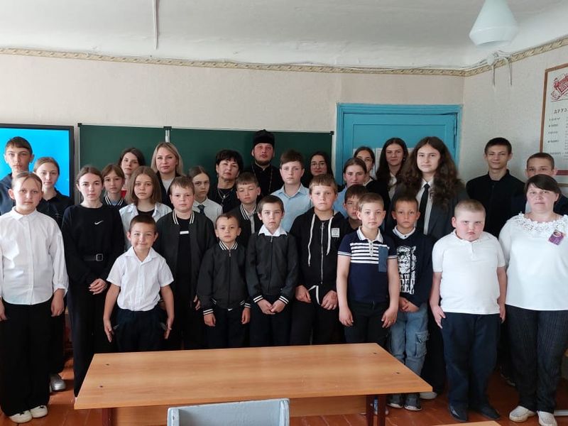 Беседа о пагубных привычках в Верхнечирской школе Боковского района 