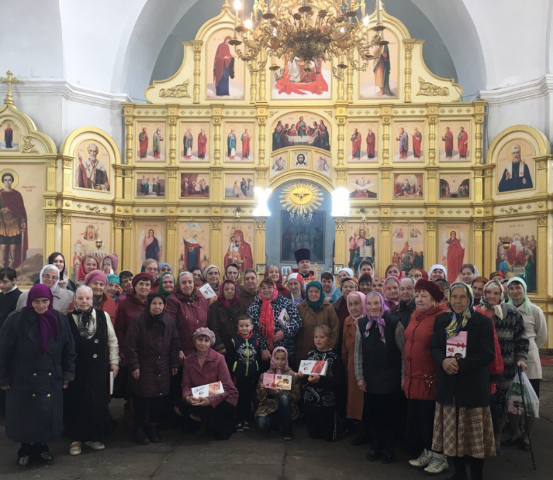 В третье воскресенье по Пасхе Жен-мироносиц, в Свято-Успенском храме Станицы Калитвенской, настоятель храма иерей Игорь Лосев поздравил всех прихожанок с православным женским днем