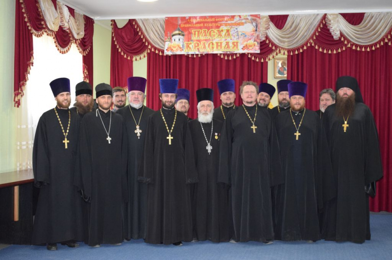 В Духовно-просветительском центре при Покровском кафедральном соборе прошло очередное собрание духовенства Александровск-Грушевского округа