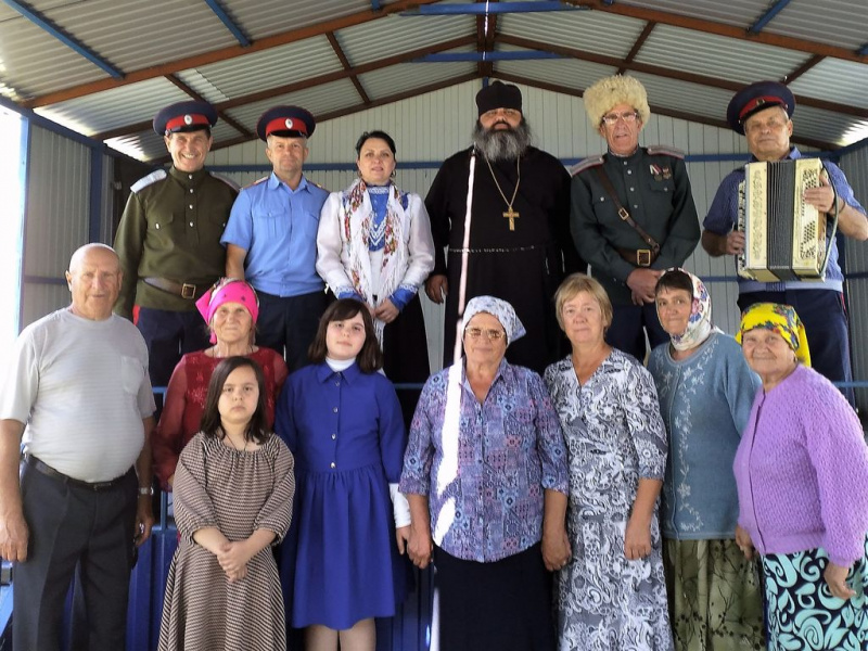 В честь 159-летия храма иконы Божией Матери Одигитрия станицы Шумилинской было совершено торжественное богослужение