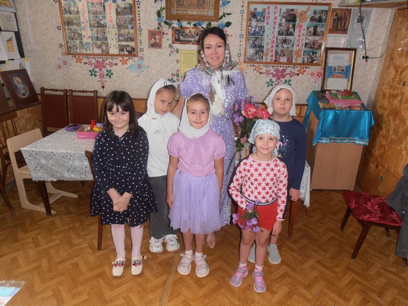 В воскресной школе «Радость» прошли занятия, посвящённые Покрову Пресвятой Богородицы