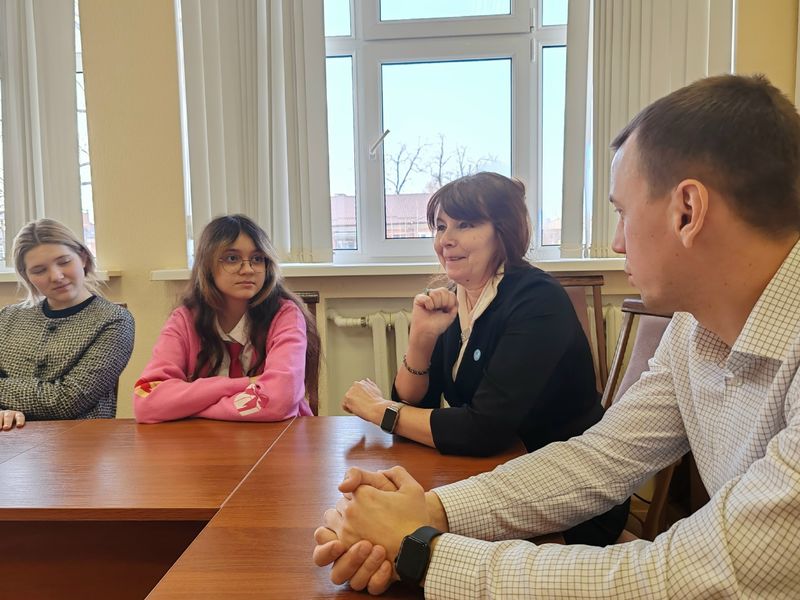 В Филиале Южного федерального университета в Новошахтинске прошёл круглый стол «Модно быть здоровым: инструкция по применению»