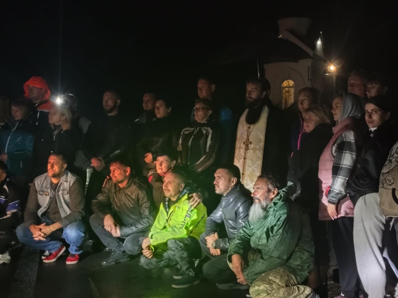 Панихида в Международный день памяти погибших мотоциклистов в поселке Каменоломни 