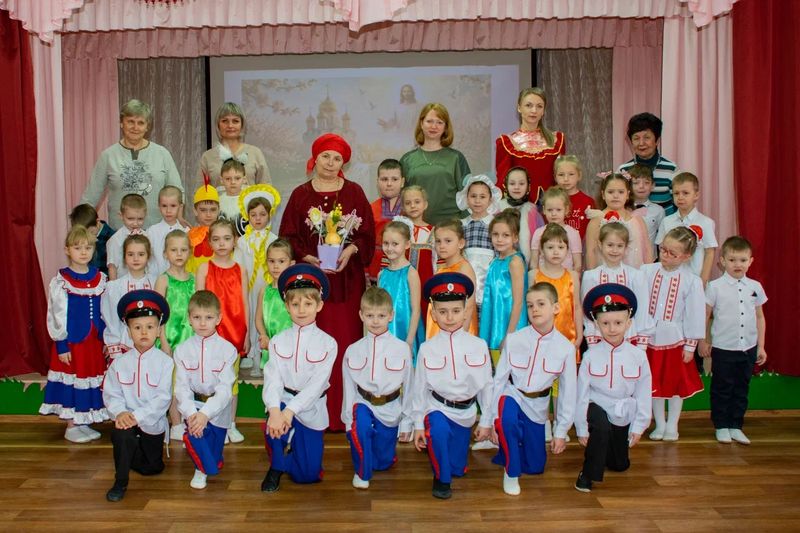 В казачьем детском саду «Глория» прошло пасхальное мероприятие «Как казачата Пасху встречали»