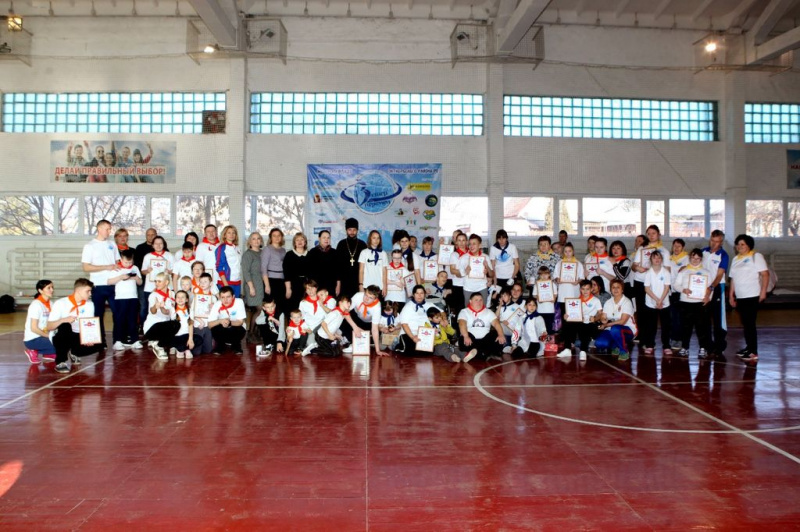 Протоиерей Сергий Яценко принял участие в инклюзивном фестивале «Спорт без границ» в пос. Каменоломни