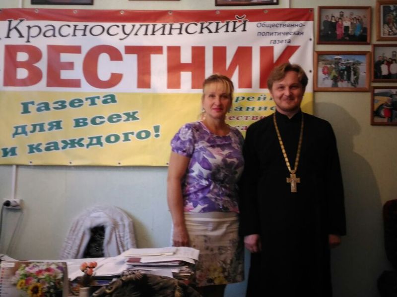 Благочинный Сулинского округа посетил редакцию районной газеты «Красносулинский Вестник»