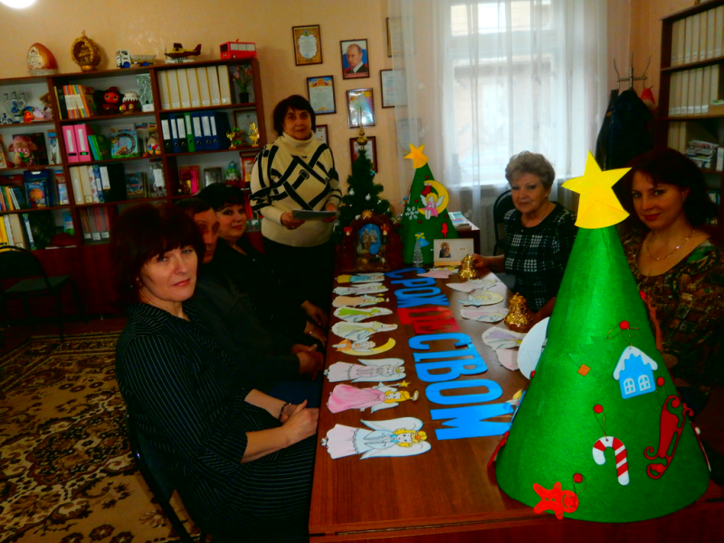 В Донецке прошло заседание молодежного духовного родительского клуба «Свет добра»