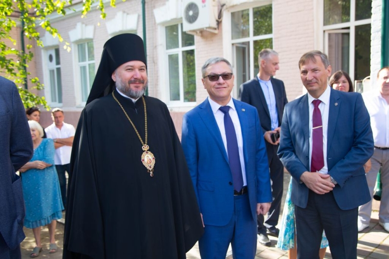 Преосвященнейший епископ Симон поздравил с Днем знаний учащих и учащихся Шахтинского института ДГТУ