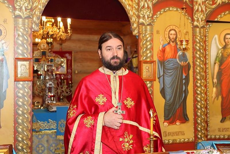 «СЛУЖИТЕ БОГУ СО СТРАХОМ И РАЗУМЕНИЕМ»  Об искушениях в жизни пастыря. Статья 1